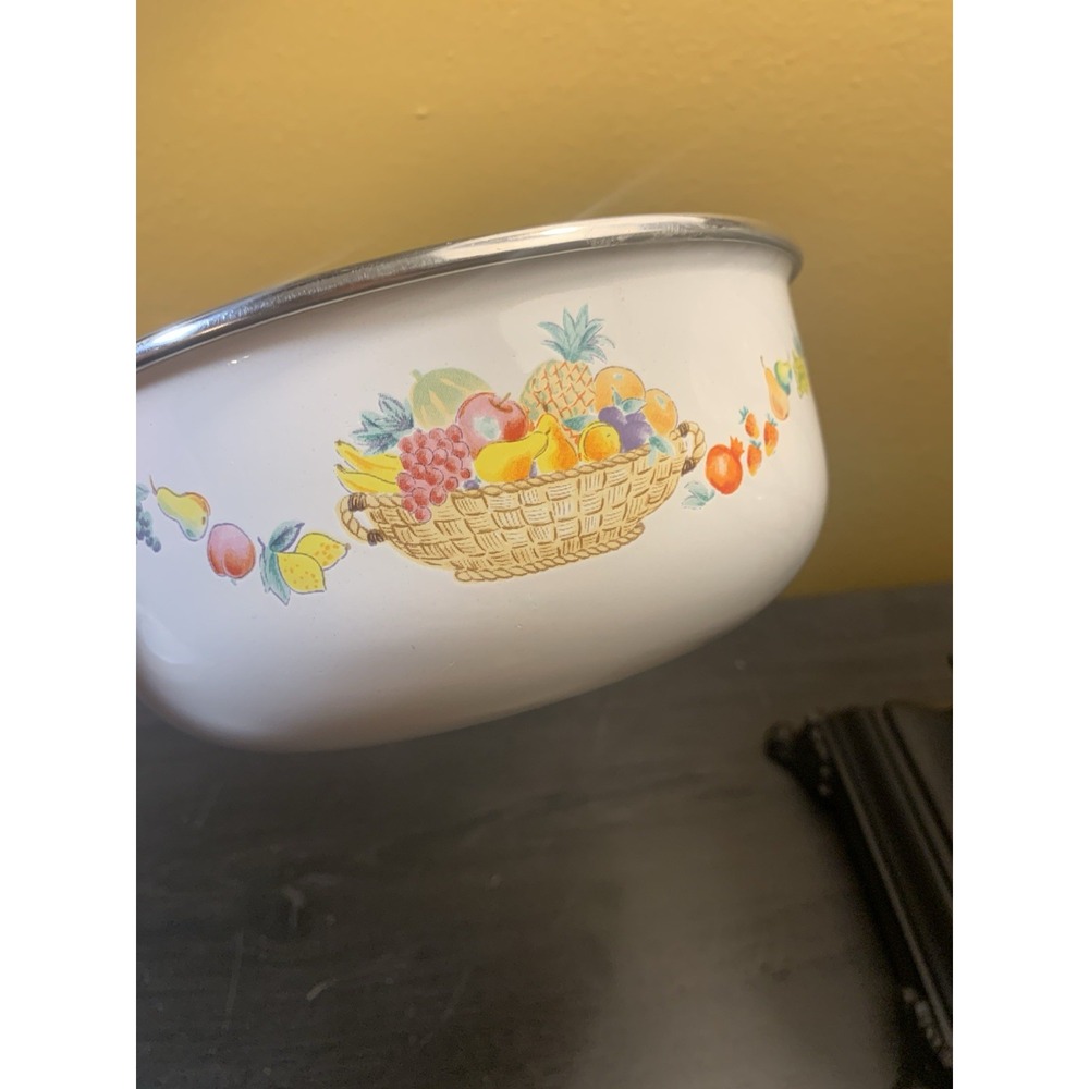 Kobe Kitchen Mixing Bowl Enamelware Fruit Basket Print Vintage 6 1/4"